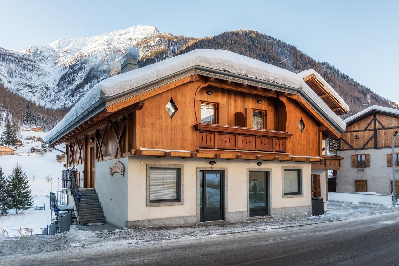 Apartmán Casa Elena Rabbi Exteriér fotografie